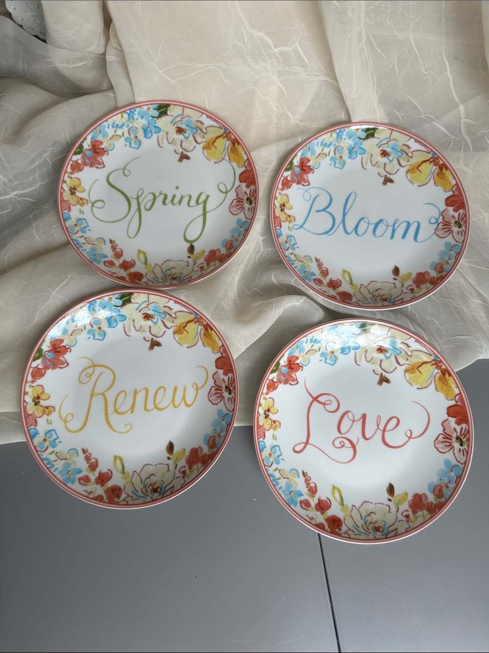 222 Fifth Aubrey Beautiful Spring Bloom Dessert Plates - Set of 4